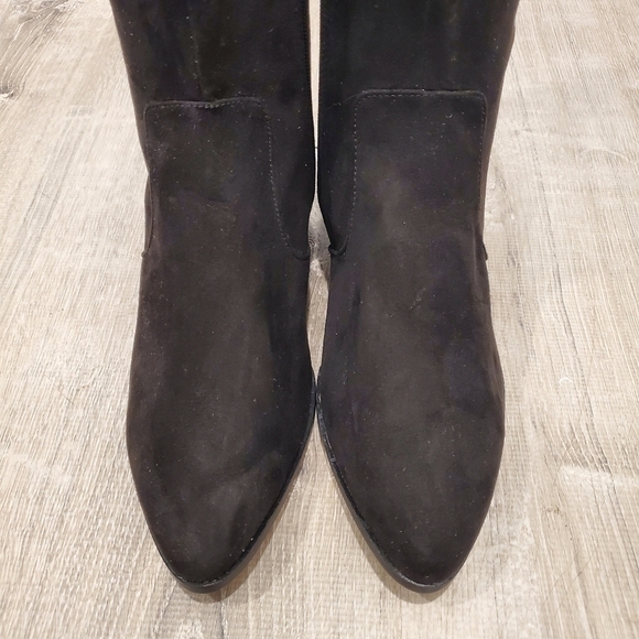 NEW Enzo Angiolini Marala Black Faux Suede Boots - Picture 3 of 6